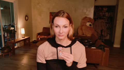 Snapshot of kaileeshy chatting on 01/14/26, 03:56 Kailee Smile online show from 01/14/26, 03:56