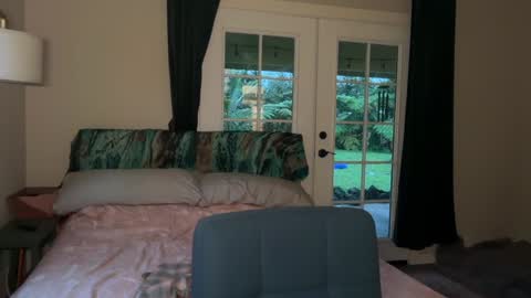 Snapshot of kaileeshy chatting on 02/11/26, 04:17 Kailee Smile online show from 02/11/26, 04:17