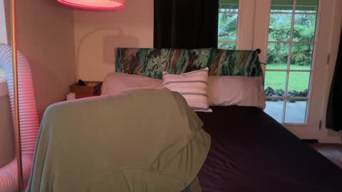 Snapshot of kaileeshy chatting on 02/15/26, 04:09 Kailee Smile online show from 02/15/26, 04:09