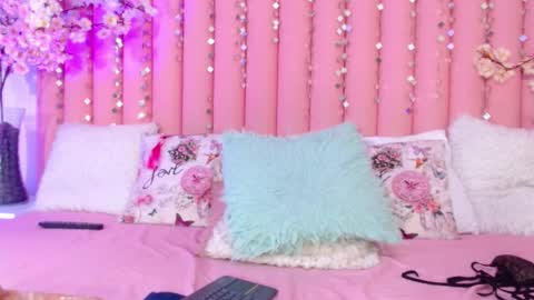 Snapshot of kailye_jones chatting on 12/27/24, 02:04 kailye Jones online show from 12/27/24, 02:04