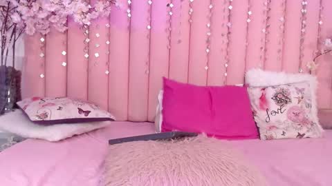 Snapshot of kailye_jones chatting on 02/18/25, 12:48 kailye Jones online show from 02/18/25, 12:48