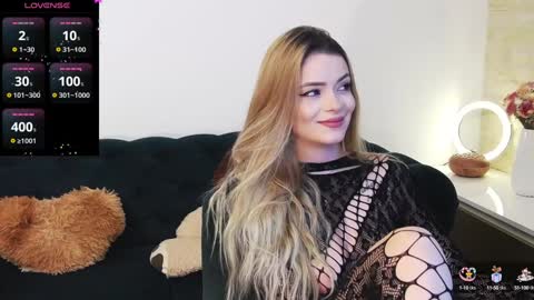 Snapshot of kailyn_moen01 chatting on 12/19/24, 06:45 Kailyn online show from 12/19/24, 06:45