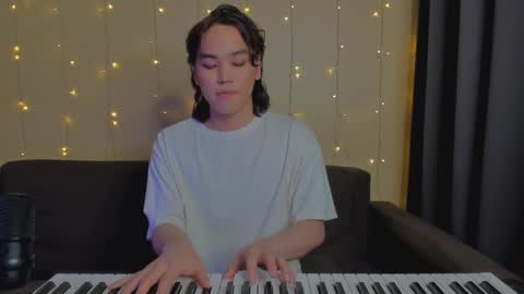 Snapshot of kain_takedaa chatting on 12/15/24, 02:41 Kain online show from 12/15/24, 02:41