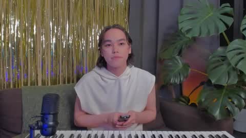 Snapshot of kain_takedaa chatting on 02/19/25, 02:01 Kain online show from 02/19/25, 02:01