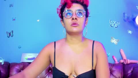 kaira_mosse_ online show from 05/16/26, 11:42