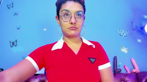 kaira_mosse_ online show from 05/17/26, 11:50