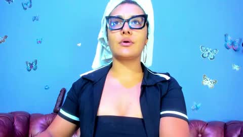 kaira_mosse_ online show from 05/26/26, 11:28