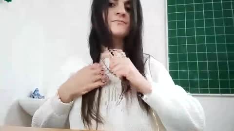 Snapshot of kairastar chatting on 10/10/25, 10:25 Milana online show from 10/10/25, 10:25