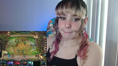 Snapshot of kairilovescumm chatting on 12/21/24, 11:34 Kairi online show from 12/21/24, 11:34