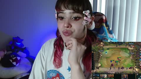 Snapshot of kairilovescumm chatting on 01/16/25, 10:02 Kairi online show from 01/16/25, 10:02