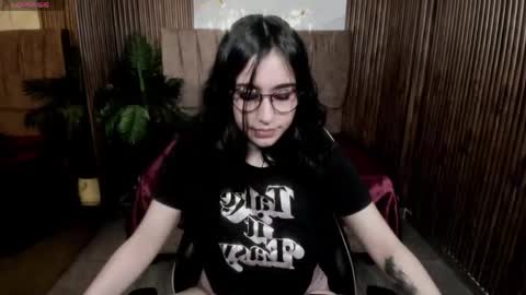 Snapshot of kairy_tay chatting on 04/12/26, 03:11 Kairy online show from 04/12/26, 03:11