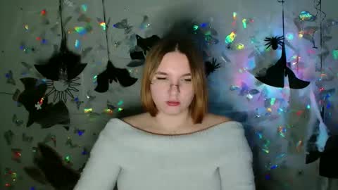Kaitlin online show from 10/09/25, 06:39