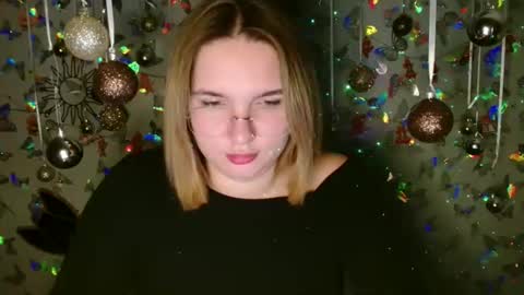 Kaitlin online show from 11/07/25, 06:19