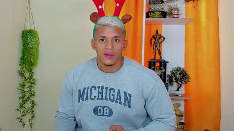 Snapshot of kale_tomson chatting on 12/11/24, 05:04 kale thomson online show from 12/11/24, 05:04