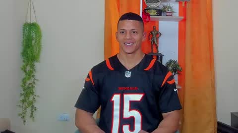 Snapshot of kale_tomson chatting on 02/13/25, 02:52 kale thomson online show from 02/13/25, 02:52