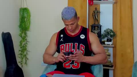 Snapshot of kale_tomson chatting on 03/02/25, 12:31 kale thomson online show from 03/02/25, 12:31