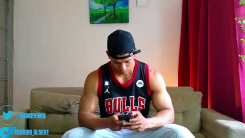Snapshot of kale_tomson chatting on 06/08/26, 05:57 kale thomson online show from 06/08/26, 05:57