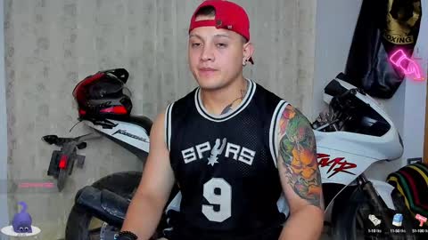 Snapshot of kaledd_musclee chatting on 12/28/24, 11:48 Kaledd musclees room Master online show from 12/28/24, 11:48