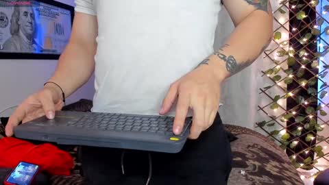 Snapshot of kaledd_musclee chatting on 01/18/25, 10:06 Kaledd musclees room Master online show from 01/18/25, 10:06