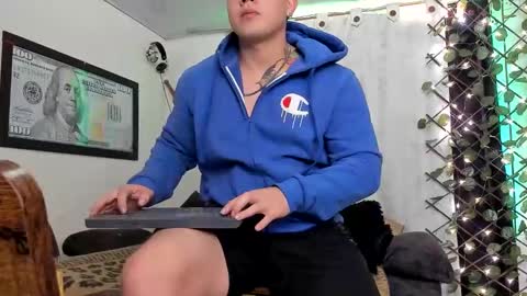 Snapshot of kaledd_musclee chatting on 02/01/25, 11:43 Kaledd musclees room Master online show from 02/01/25, 11:43