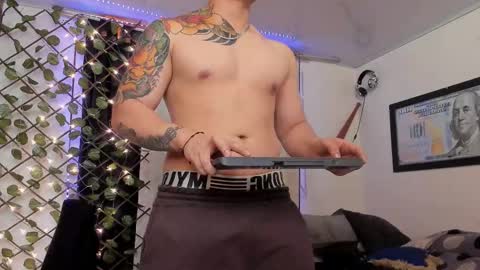 Snapshot of kaledd_musclee chatting on 02/18/25, 10:25 Kaledd musclees room Master online show from 02/18/25, 10:25