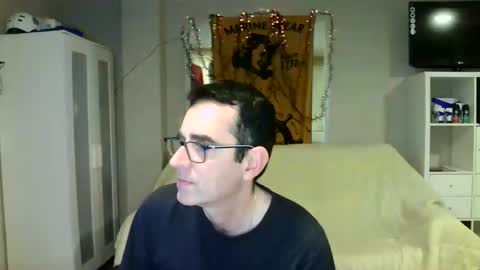 Snapshot of kalem48 chatting on 12/10/24, 01:32 MusicMen49 online show from 12/10/24, 01:32