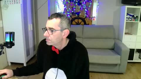 Snapshot of kalem48 chatting on 01/05/25, 09:05 MusicMen49 online show from 01/05/25, 09:05