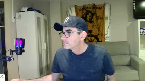 Snapshot of kalem48 chatting on 01/30/25, 12:18 MusicMen49 online show from 01/30/25, 12:18