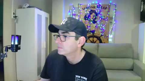 Snapshot of kalem48 chatting on 02/12/25, 08:16 MusicMen49 online show from 02/12/25, 08:16