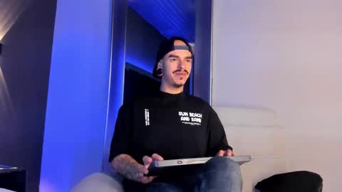 Kale online show from 10/20/25, 11:21