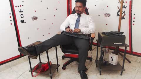 Kaleth online show from 09/25/25, 10:02