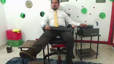 Snapshot of kalethbigdick88 chatting on 06/17/26, 10:28 Kaleth online show from 06/17/26, 10:28