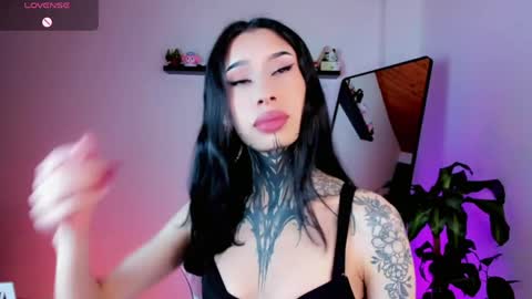Snapshot of kali_ka chatting on 05/17/26, 08:27 Kali Ka Please help me with your thumbs up its important dont forget my birthday on October 26 online show from 05/17/26, 08:27