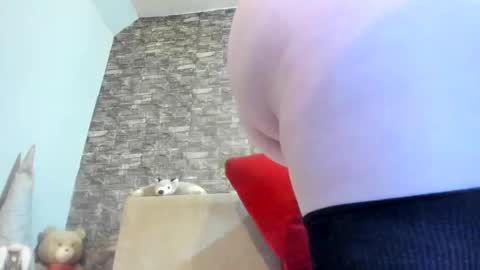 Snapshot of kalindahot chatting on 01/16/25, 01:27 kalindahot online show from 01/16/25, 01:27
