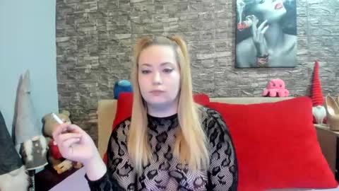Snapshot of kalindahot chatting on 10/05/25, 06:17 kalindahot online show from 10/05/25, 06:17