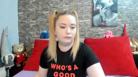 Snapshot of kalindahot chatting on 10/12/25, 06:07 kalindahot online show from 10/12/25, 06:07