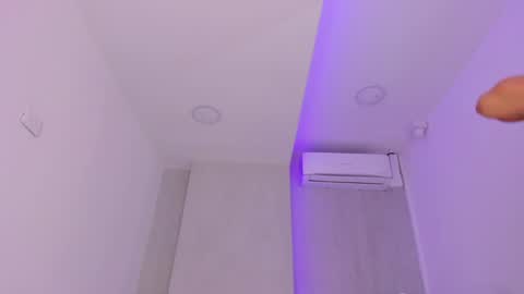 Carolina   online show from 01/17/25, 09:17