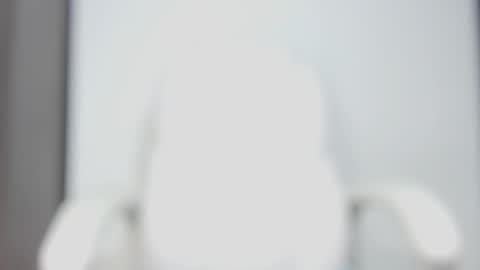 Hannah online show from 11/23/25, 12:54