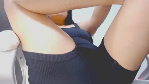 Snapshot of kally_higgins chatting on 04/07/26, 11:37 Hannah online show from 04/07/26, 11:37