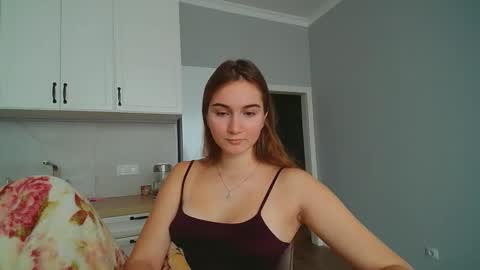 Snapshot of kalorine chatting on 11/20/25, 09:09 Mellikyy online show from 11/20/25, 09:09