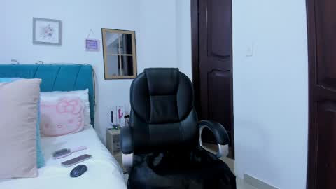 Kamilalopez online show from 04/16/26, 09:50