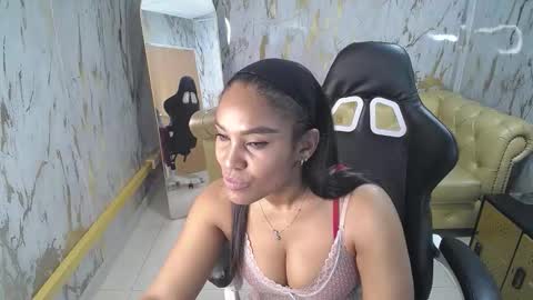 Kamala. Live 2100 - 600 online show from 11/11/25, 03:06