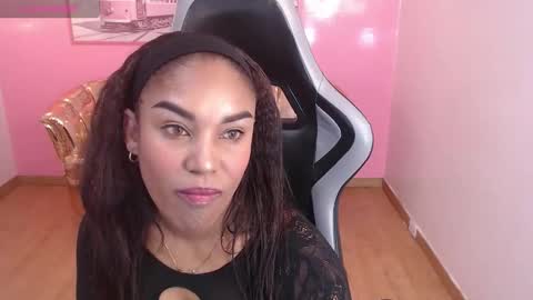 Kamala. Live 2100 - 600 online show from 12/18/25, 03:34