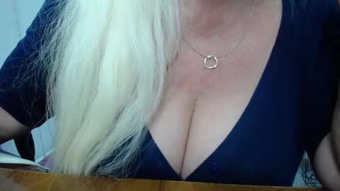 Snapshot of kamaliasim chatting on 01/18/25, 04:48 KamaliaSim online show from 01/18/25, 04:48