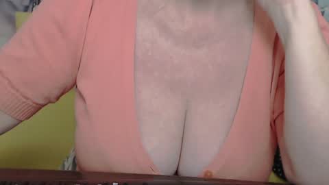 Snapshot of kamaliasim chatting on 02/03/25, 11:15 KamaliaSim online show from 02/03/25, 11:15