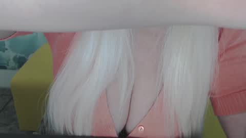 Snapshot of kamaliasim chatting on 02/23/25, 01:57 KamaliaSim online show from 02/23/25, 01:57