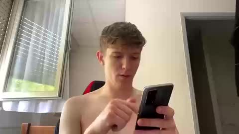 Snapshot of kameleonb chatting on 09/22/25, 12:51 kameleonb online show from 09/22/25, 12:51