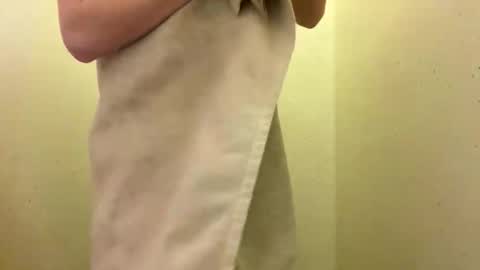 Snapshot of kameleonb chatting on 11/15/25, 03:15 kameleonb online show from 11/15/25, 03:15