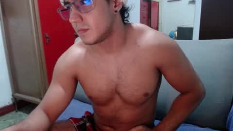 kamenov00 online show from 10/13/25, 12:43