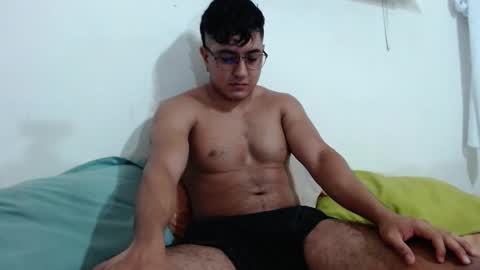 Snapshot of kamenov07 chatting on 12/29/24, 04:40 kamenov07 online show from 12/29/24, 04:40